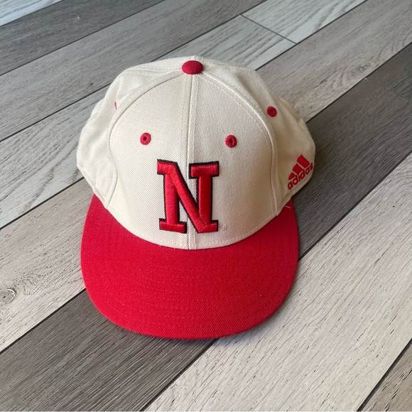 Adidas Nebraska Cornhuskers Cream and Red Cap with N Logo - Picture 2 of 5